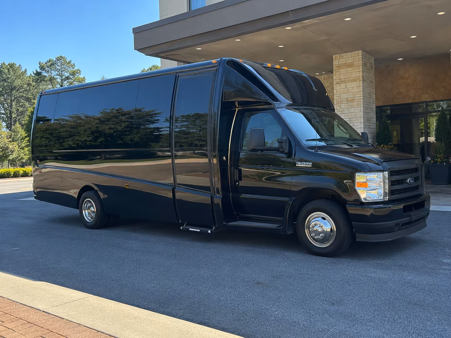 shuttle your guests to mt woodson castle without the highway 67 headache